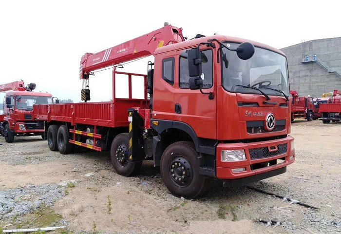 東風(fēng)專底前四后八14噸隨車