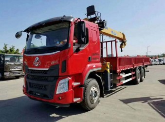 柳汽乘龍隨車吊價格多少錢？哪里有賣的？